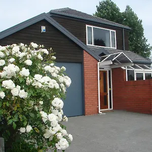 Aroha Riccarton Couette-café