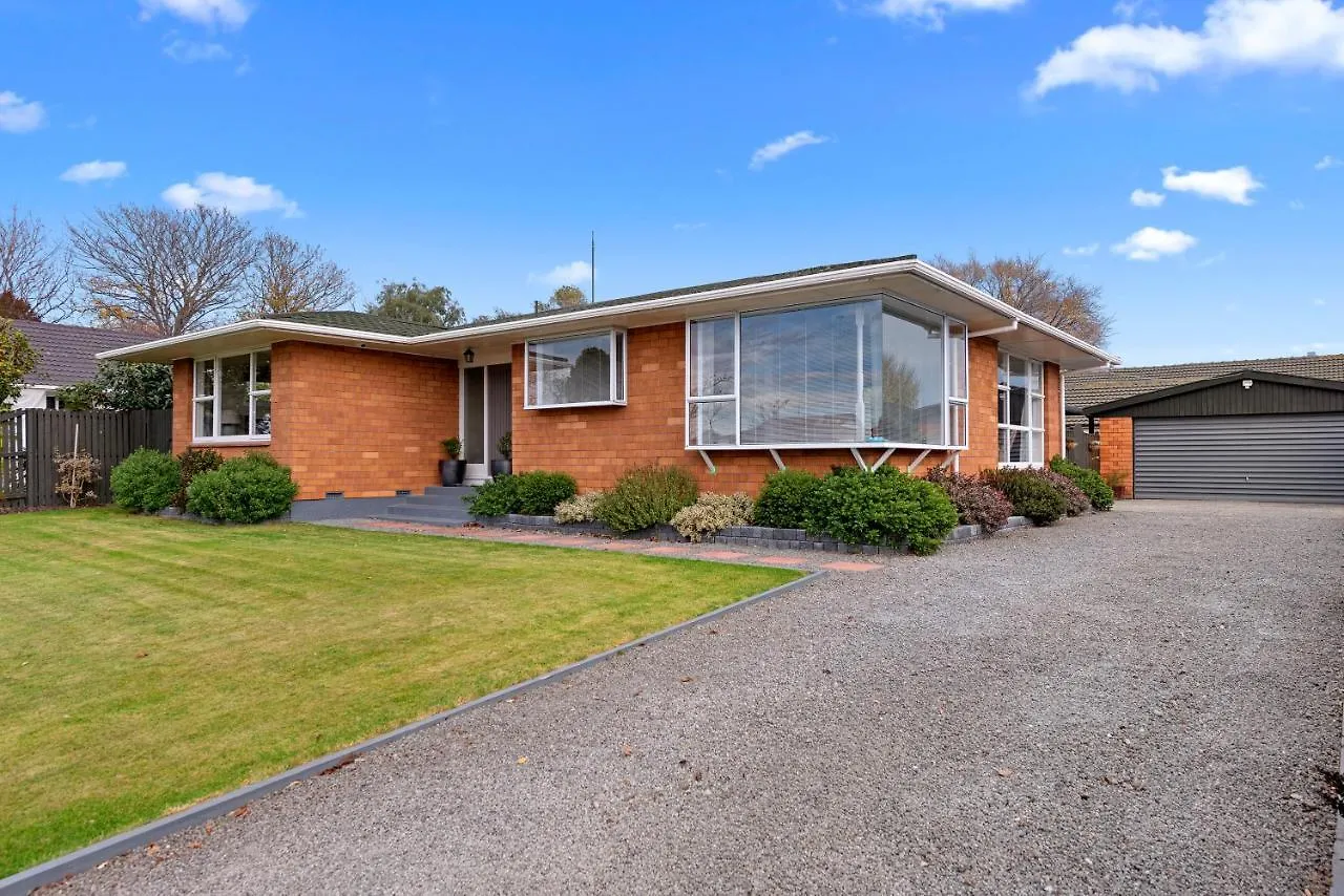 Leave Of Absence - Christchurch Holiday Home