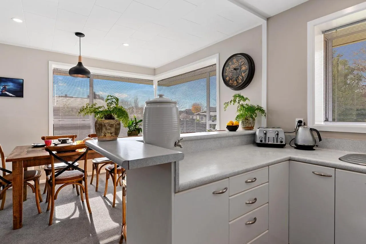 Leave Of Absence - Christchurch Holiday Home New Zealand